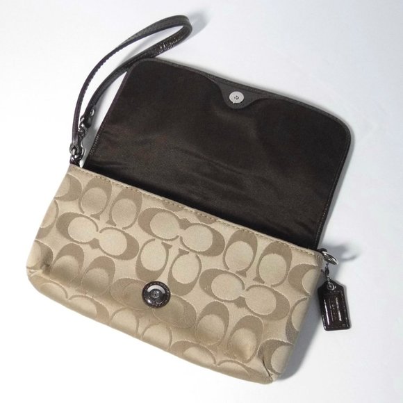 COACH wristlet Jacquard Logo Wallet Purse - Picture 8 of 9